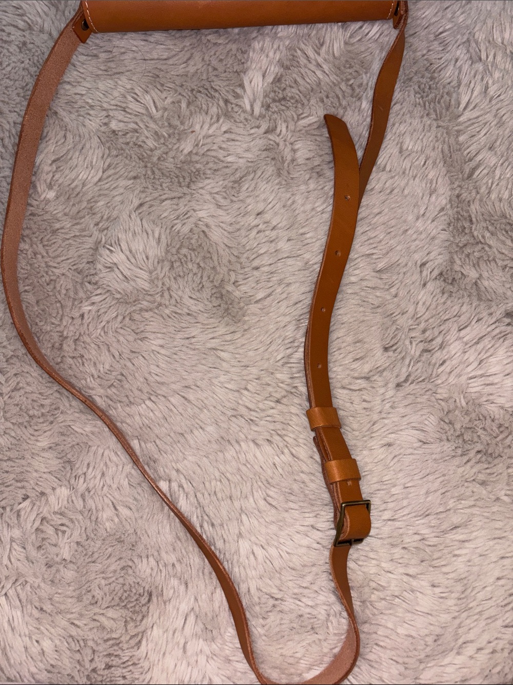 Portland Leather Cognac Brown Crossbody Bag - Picture 7 of 10